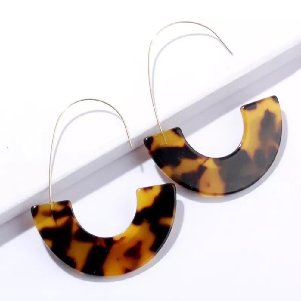 2/$35🖤 Anthropologie Tan Tortoise Shell Acrylic Resin Hoop Arc Wire Earr…